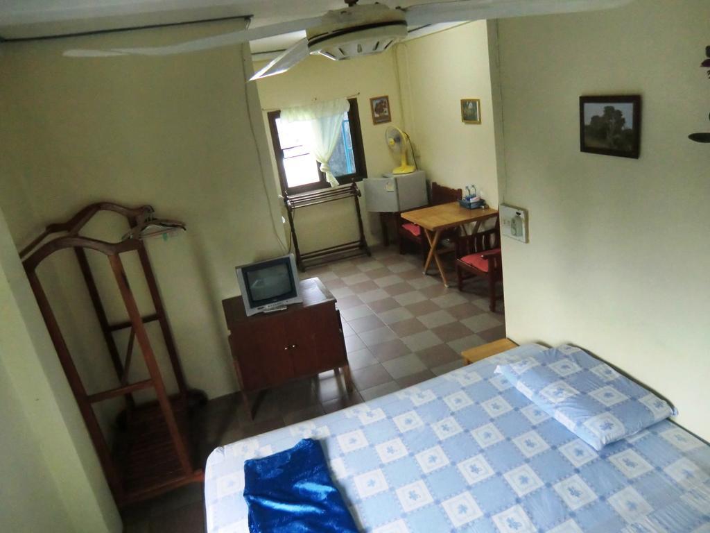 Residence House Трат Номер фото