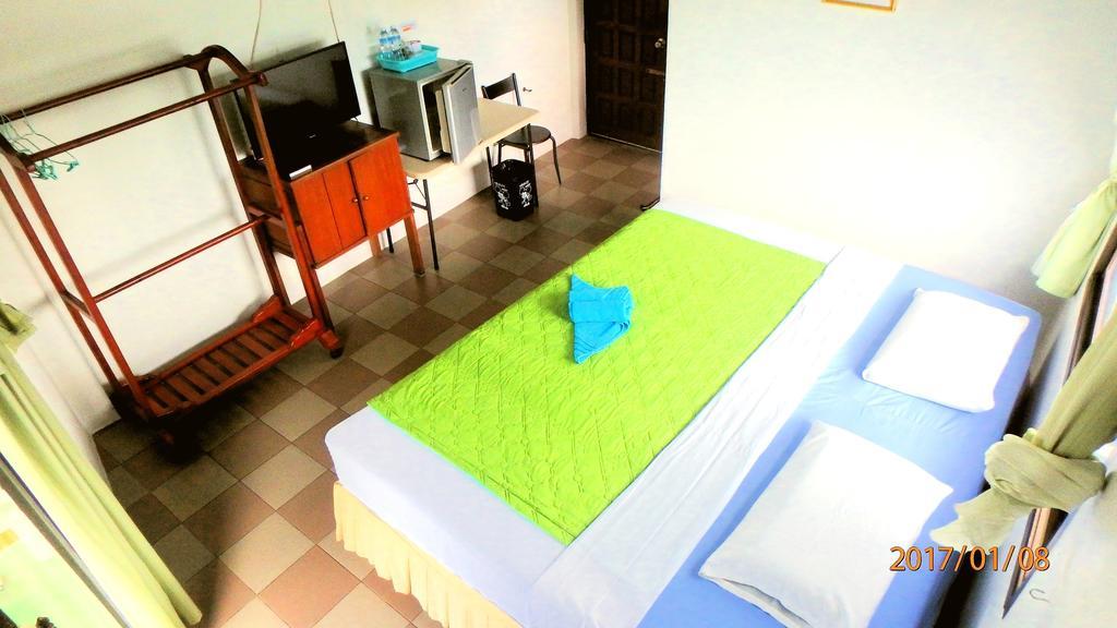 Residence House Трат Екстер'єр фото