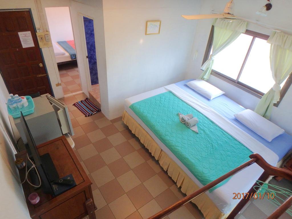 Residence House Трат Екстер'єр фото
