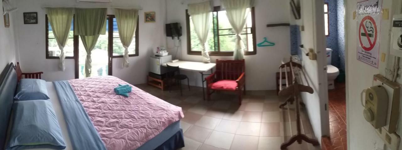 Residence House Трат Екстер'єр фото