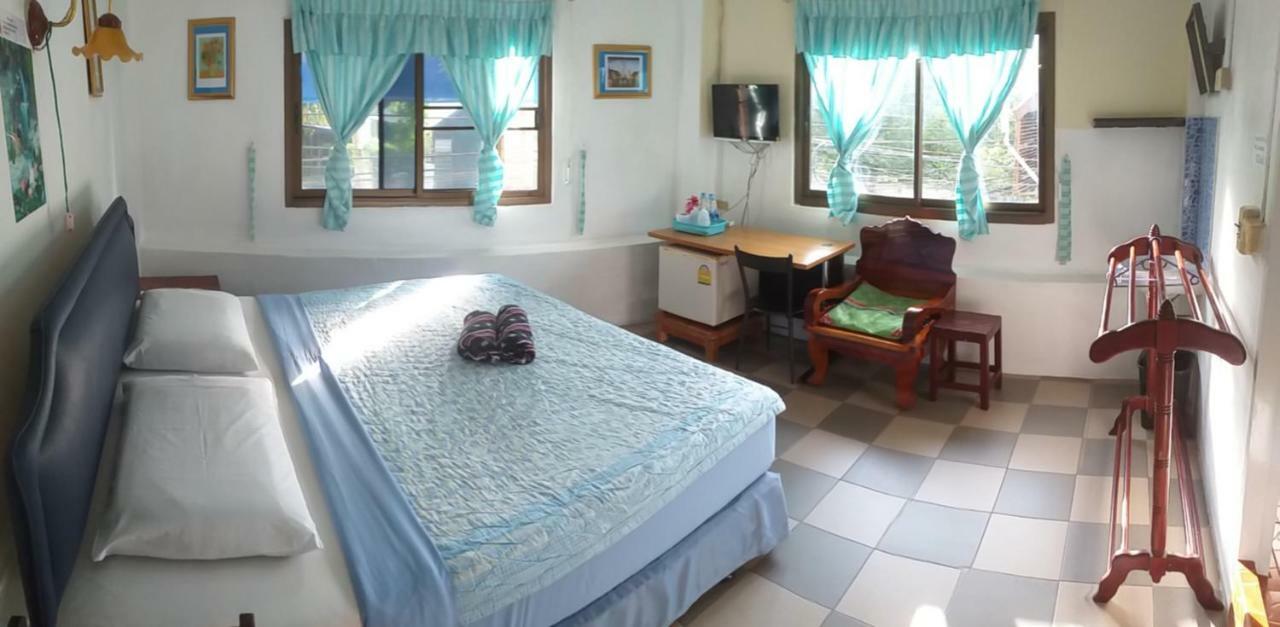Residence House Трат Екстер'єр фото
