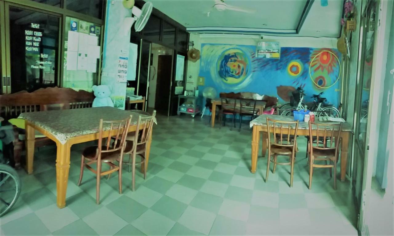 Residence House Трат Екстер'єр фото