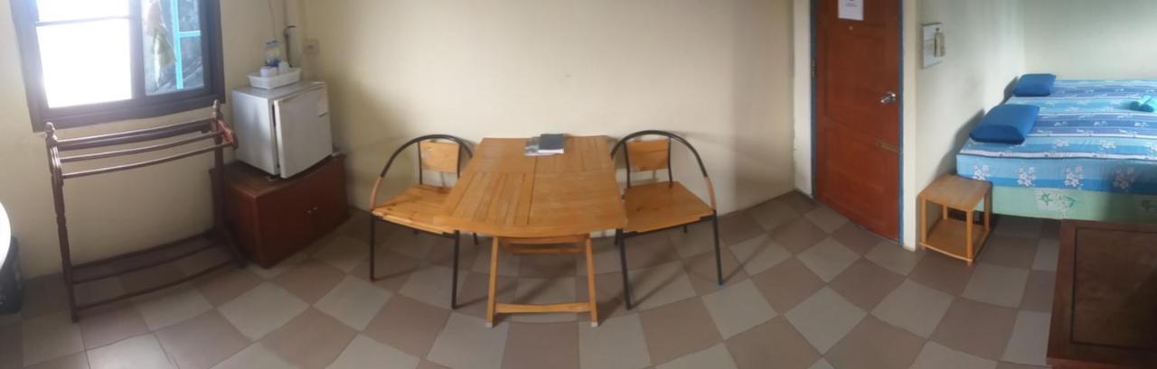 Residence House Трат Екстер'єр фото